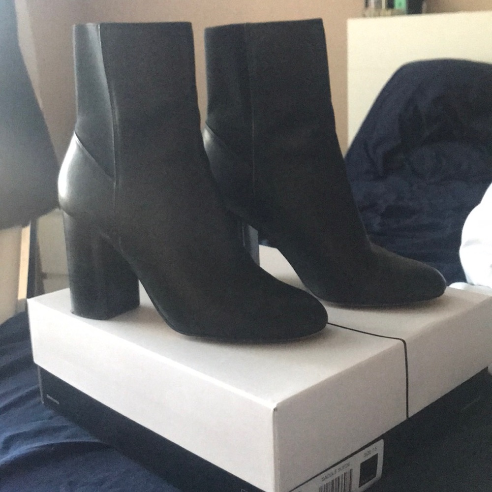 Dolce Vita Size 7 Booties